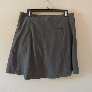 Title Nine Swingtastic Skort (Granite) - Size 6.  Great condition